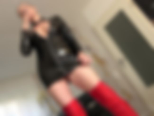 Download: NatalieAlba - Videowunsch: Rauchen in Lack