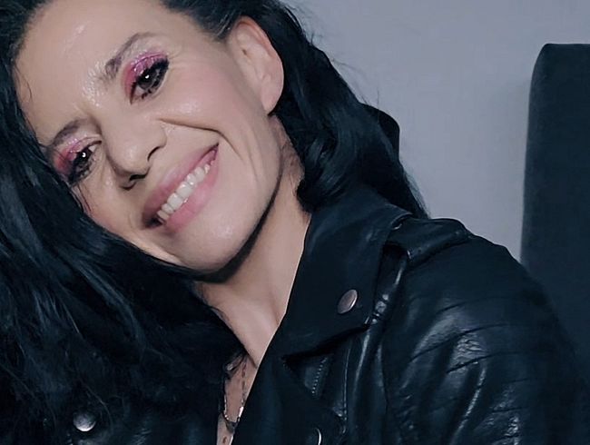 Download: Nataliecarterxx - Natalie Carter Xxx Explizite Analpenetration in Lederjacke