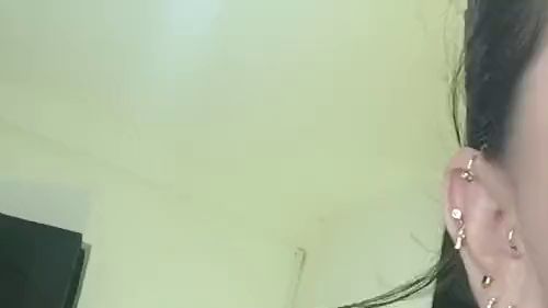 Download: NatashaBlack - Wie eine Schlampe mir einen 18cm Dildo in den Hals steckt