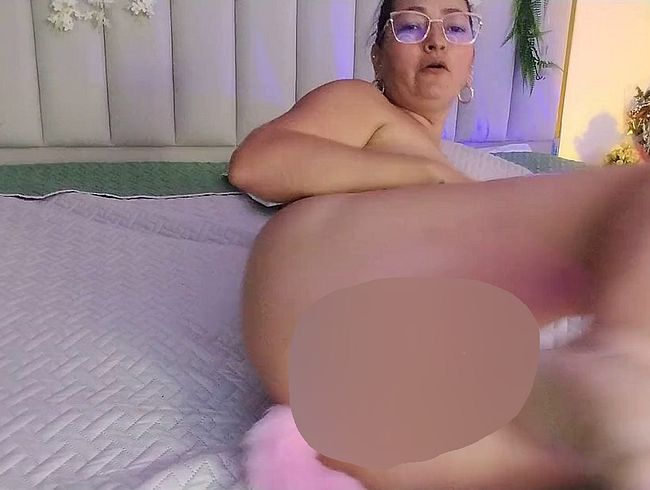 Download: NatashaBlack - Ich zeige euch meinen Fuchsschwanz, sagt mir, was für ein leckerer Hintern!