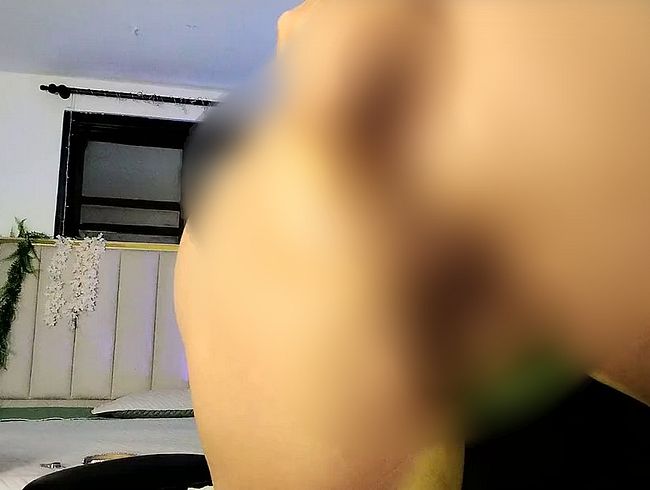 Download: NatashaBlack - MEIN ERSTER FICK IN DEN ARSCH, BEIM AUSPROBIEREN EINES MINI-PENISSES