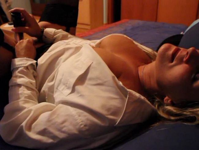 Download: Naturtitten11 - Vibrator eingeführt