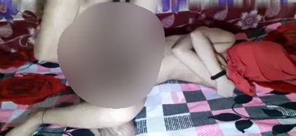 Download: NaughtySona - Unartiges Paar fickt hart im Schlafzimmer