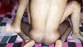 Download: NaughtySona - Indisches heißes Paar hat heftigen Sex im Hotelzimmer