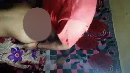 Download: NaughtySona - Enge Jungfrauenmuschi beim Ficken