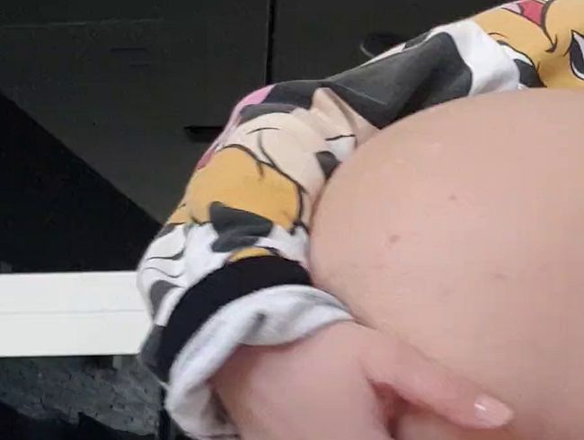 Download: NayanTeen - Zwischen dem College-Studium entspanne ich meine Muschi mit meinen Fingern!!!