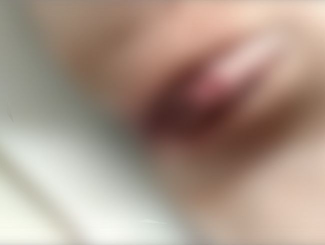 Download: NayanTeen - ich muss für dich pinkeln!!!