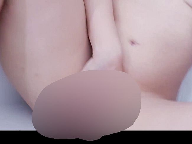 Download: NayanTeen - Schüchterner Teenager masturbiert Muschi mit einem Wasserstrahl im Badezimmer!!