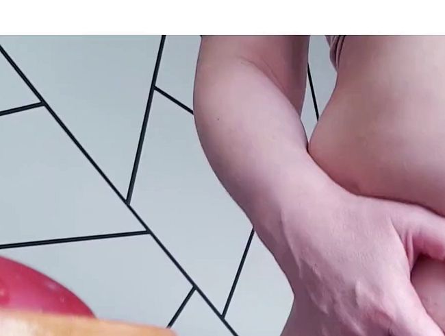 Download: NayanTeen - Ich würde dich ja raten lassen, welche Farbe meine Unterwäsche hat, aber ich trage keine.