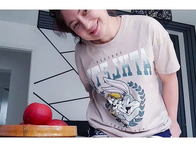 Download: NayanTeen - Ich würde dich ja raten lassen, welche Farbe meine Unterwäsche hat, aber ich trage keine.