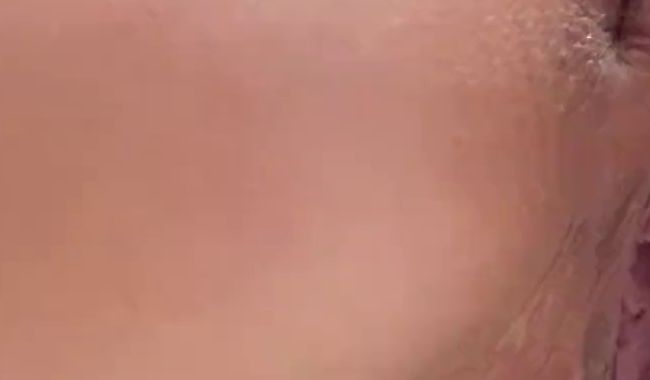 Download: NewSexyLesbi - Ich möchte, dass du mir Cunnilingus gibst.