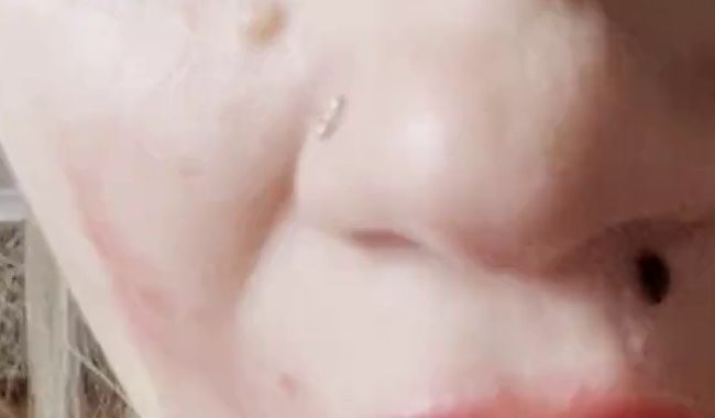 Download: NewSexyLesbi - Mein unglaublicher, tiefer Blowjob mit Speichel auf meinem Gesicht und meiner Brust.