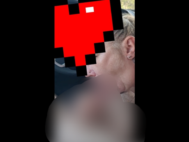 Download: Nicole772 - Im Auto geblasen