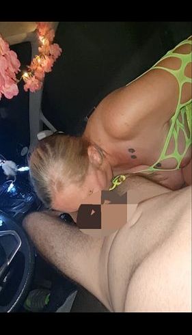 Download: Nicole772 - Im Auto den Riemen heiß gelaufen das war Mega geil und feucht