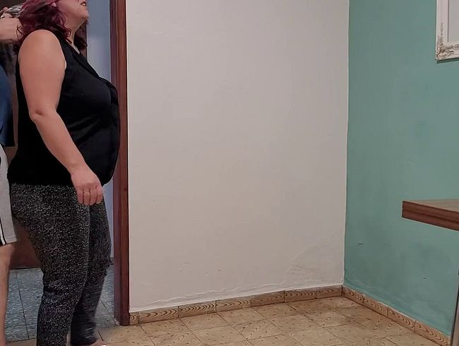 Download: Nikki-Holland - Mit verbundenen Augen von Gurken gefickt