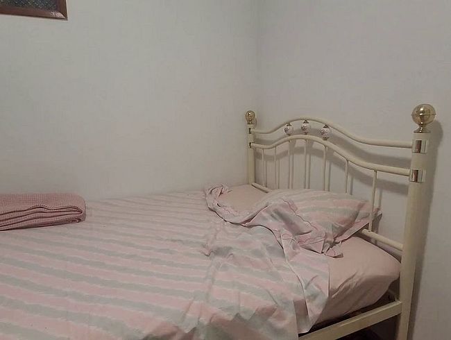 Download: Nikki-Holland - Ich setze mich auf dein Gesicht, bis du nicht mehr atmest