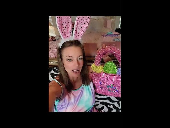 Download: NikkiNevada - Mit dem sexy Häschen Nikki ins Vergnügen hüpfen