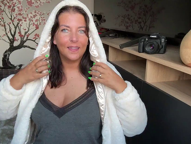 Download: Nina-Nice - Megaflauschig!!! Fleecejacken Dirty Talk und Abspritz-Wichscountdown!