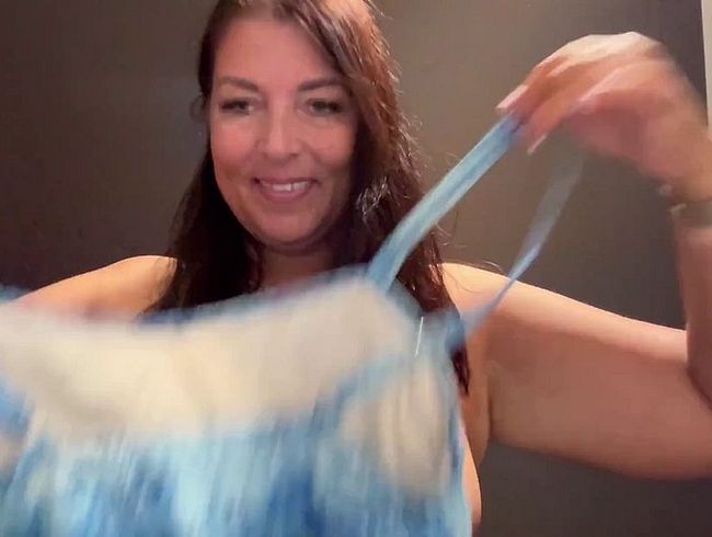 Download: Nina-Nice - Oh-Oh! Verrückt grenzwertige Idee in der Schwimmbadumkleide! kein ton