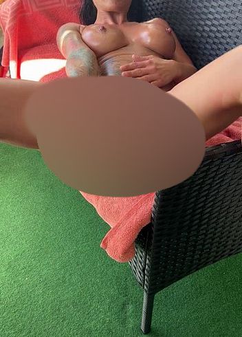 Download: Nina-Velvet - Balkonien?