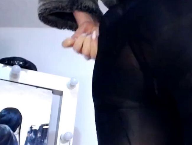 Download: Nina_Bond - Videoanfrage - Doppelte Nylonstrumpfhose tragen