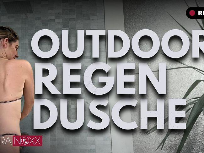 Download: NoraNoxx - Outdoor Regendusche: Sauber, nackt und rasiert!