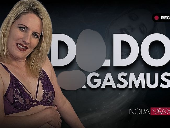 Download: NoraNoxx - Geiler Orgasmus mit Dildo in lila Spitzendessous