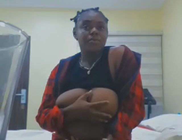 Download: Notorious_boobs - Berüchtigte Brüste (Ohne Ton)