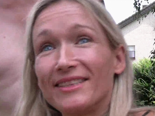 Download: NymphoNora - Nach dem Urlaub 1