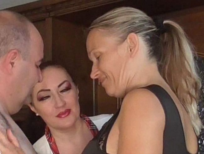 Download: NymphoNora - Zwei Ladys eine Stange