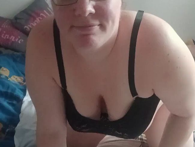 Download: Oktopussy100 - Ich hab es mir in Bett einfach mal sehr bequem gemacht und es mir besorgt ?