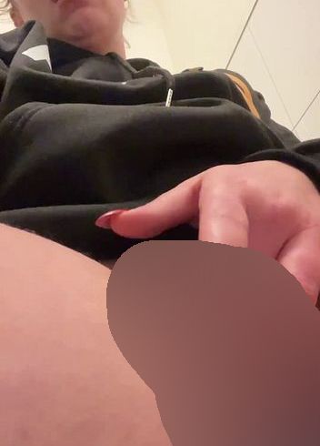 Download: Only_Mira - Ich war so Horny, ich musste es heimlich machen…