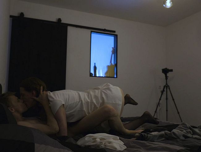 Download: Onlyfwens - Rothaarige Milf bekommt nach einem harten Fick eine riesige Spermadusche von einem jüngeren Kerl