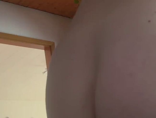Download: Padinio - Anal-Dildo geritten- schön tief in die arschfot*e rein