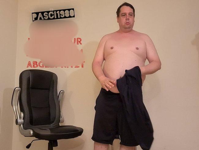 Download: Pasci1980 - Nach der Intimrasur ins Kondom abgespritzt