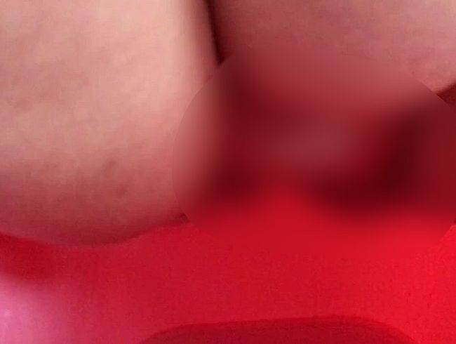 Download: Peelover667 - Es plätschert laut im Eimer