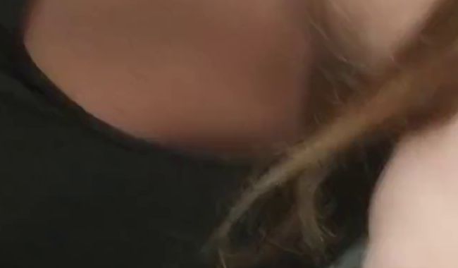 Download: Petra1992 - Blowjob in der Umkleide mit Gesichtsbesamung