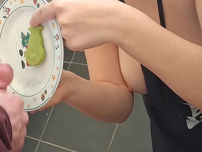 Download: Petra1992 - Weihnachtskeks mit Spermaglasur und Zuckergußschwanz