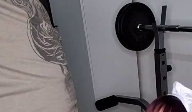 Download: Petra1992 - Schlampiges Dienstmädchen anal bestraft