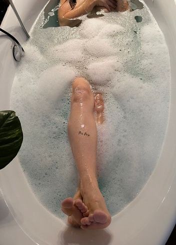 Download: PiaRose_007 - NS! Für meine NS Liebhaber was ganz besonderes unter der Dusche...