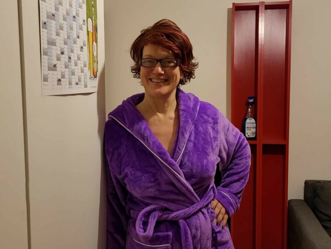 Download: Popp-Sylvie - POV Geficke nach dem Duschen