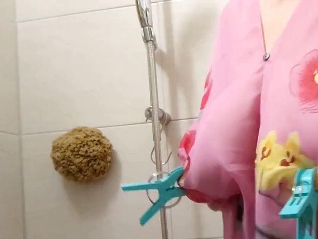 Download: PrimaBallerina2015 - In durchsichtigem Pink mit dicken Titten ganz nass gemacht