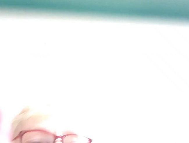 Download: PrimaBallerina2015 - Mega geil abgespritzt mit Sahneeis in der Lustspalte