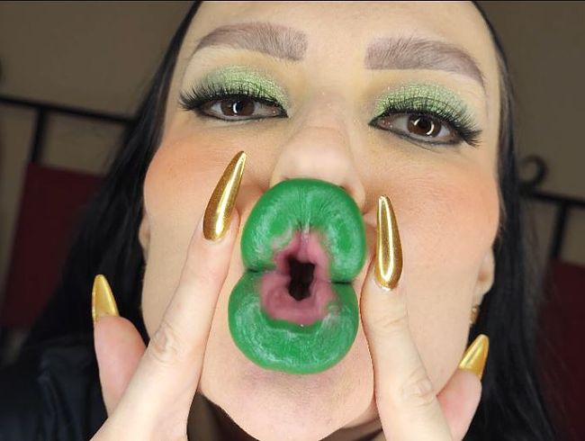 Download: Princess18xxx - Grüner, minziger Lippenstift, glänzender Schmollmund, Bimbo-Küsse