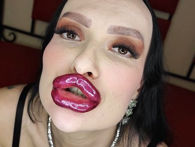 Download: Princess18xxx - Lippenkorrektur bei großem Schwanz unmittelbar nach der Lippenvergrößerung