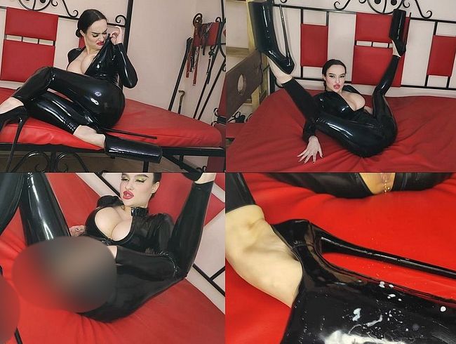 Download: Princess18xxx - Herrin furzt für dich und bringt dich zum Abspritzen