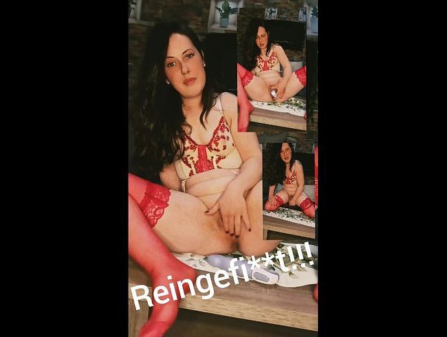 Download: Prinzipessa93 - Geiler Pussy-Fick auf dem Wohnzimmer Tisch mit sexy Wäsche und Dirty Talk!