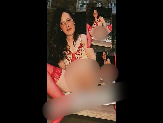 Download: Prinzipessa93 - Geiler Pussy-Fick auf dem Wohnzimmer Tisch mit sexy Wäsche und Dirty Talk!