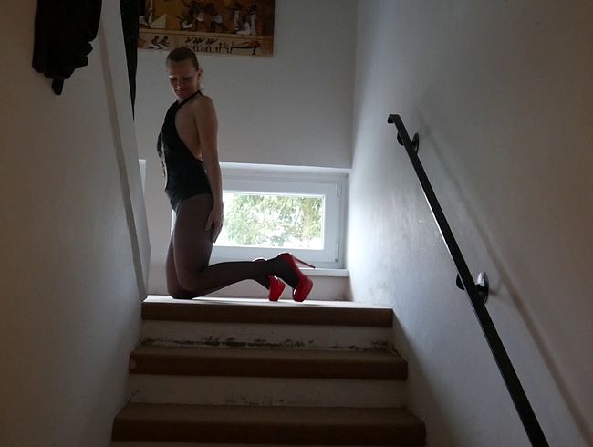 Download: Priselvis - Habe mir nach der Privaten Party einen Typen nach Hause mit genommen