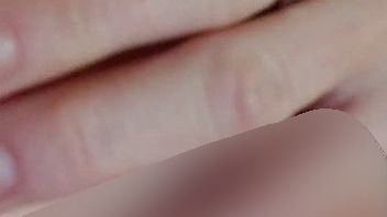 Download: Priselvis - Habe ein wenig mit meinen Dildo gespielt